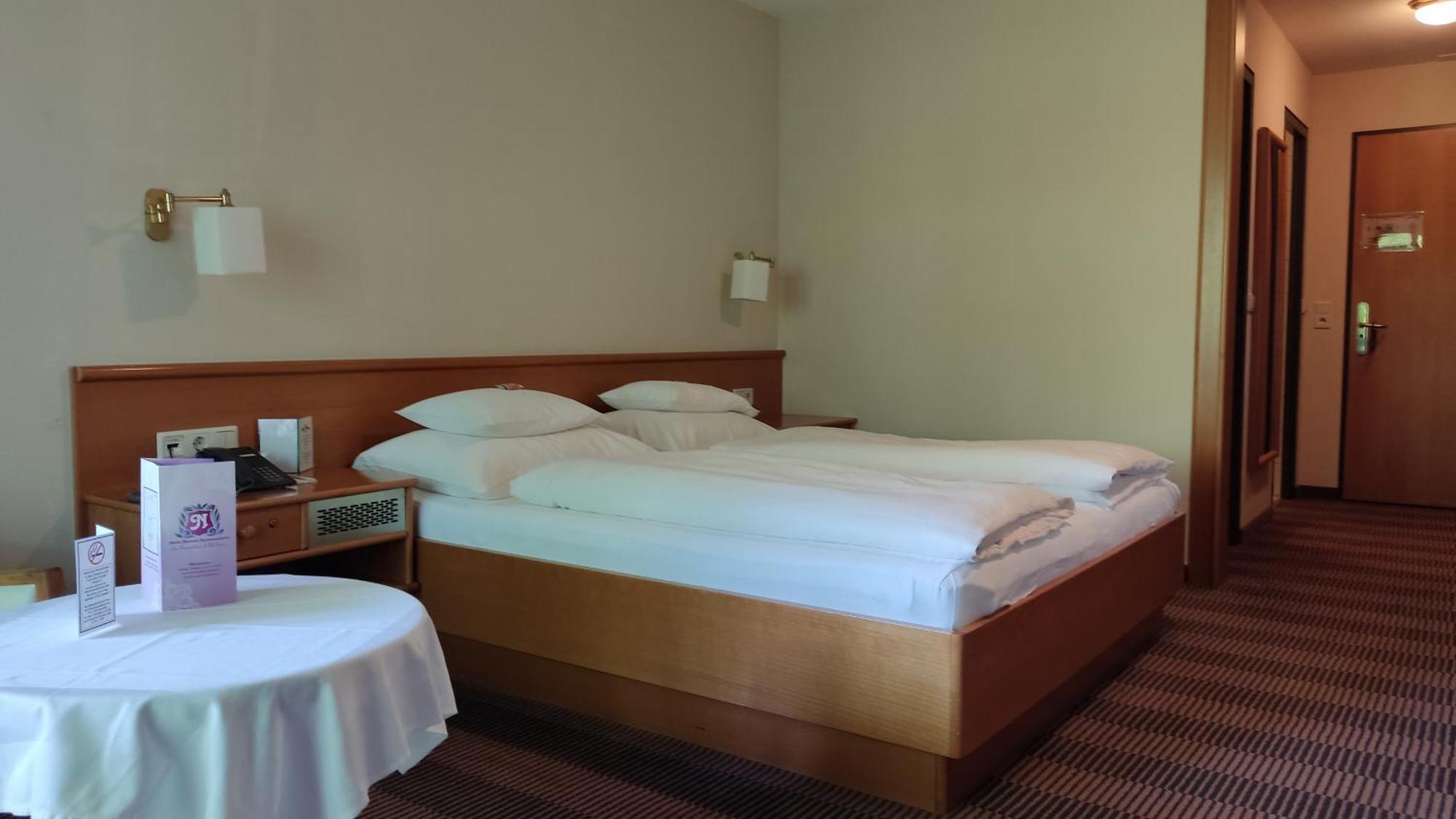 Hotel Gasthof Kroenele 루스테나우 외부 사진