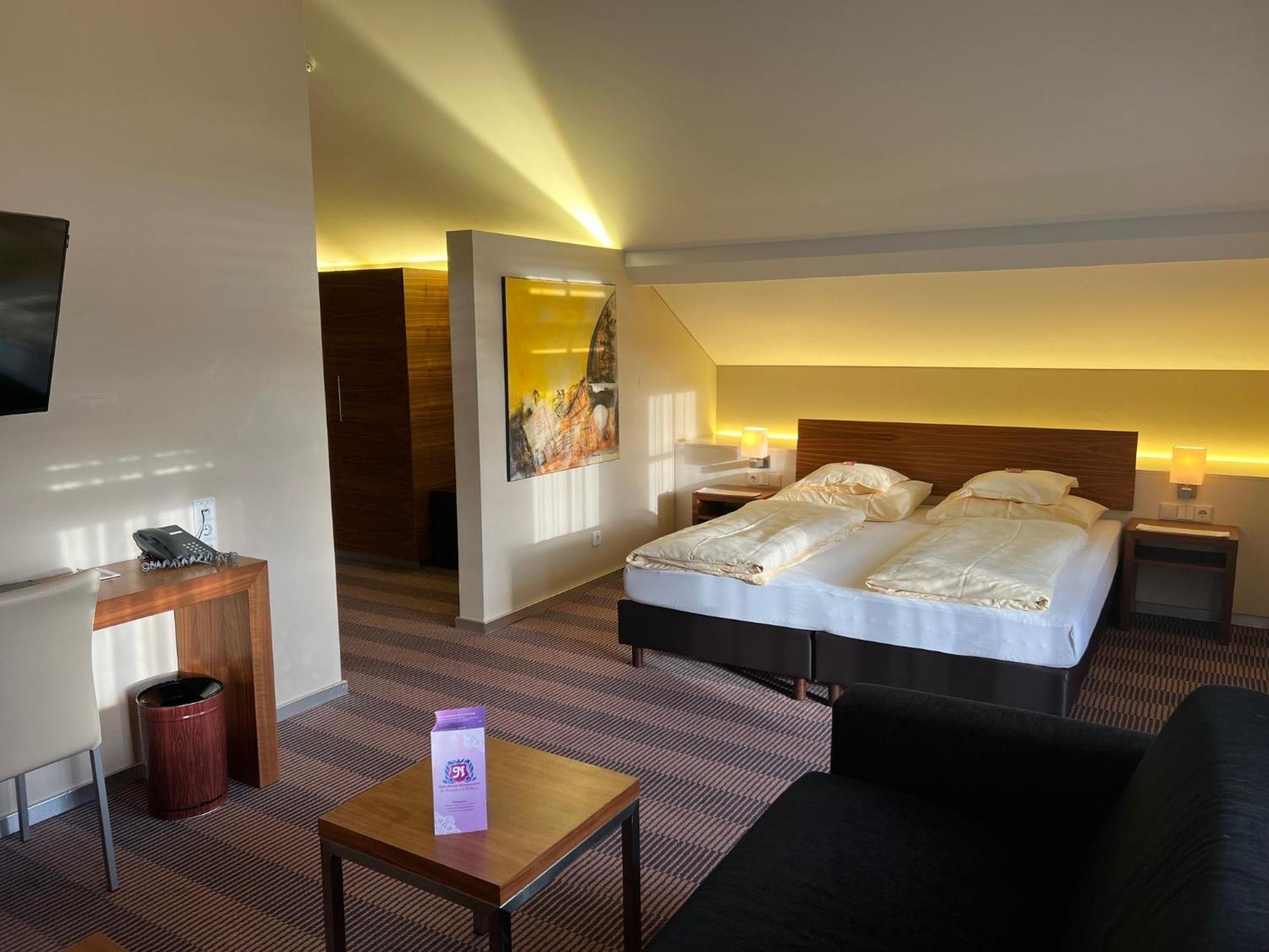 Hotel Gasthof Kroenele 루스테나우 외부 사진